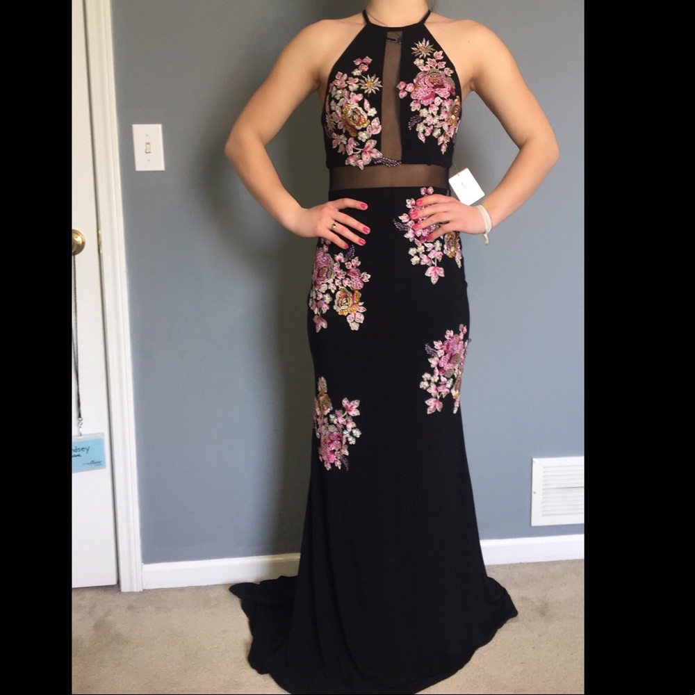 Prom dress size 2 (never worn)